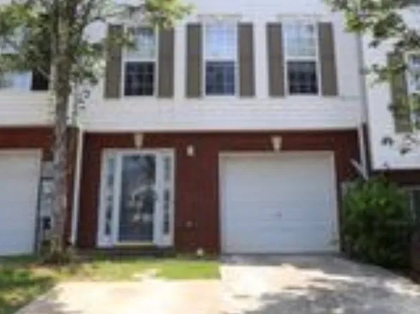 5649 Strathmoor Manor Cir, Lithonia, GA 30058