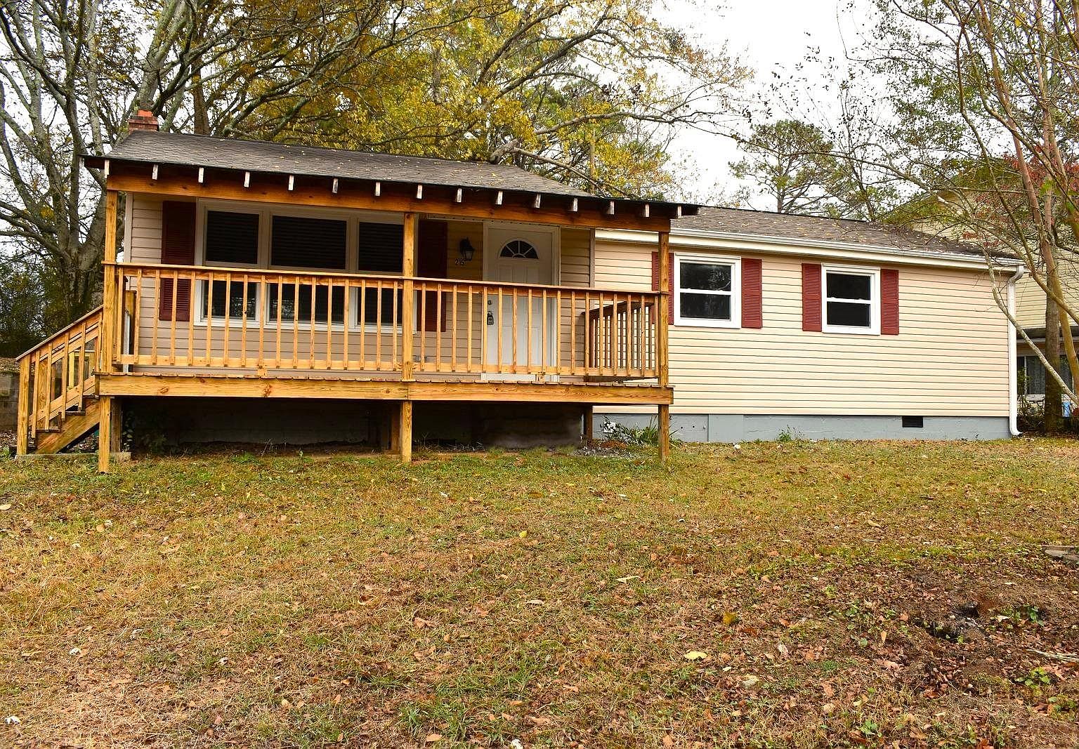 215 Watts Bar St, Sheffield, AL 35660 Zillow