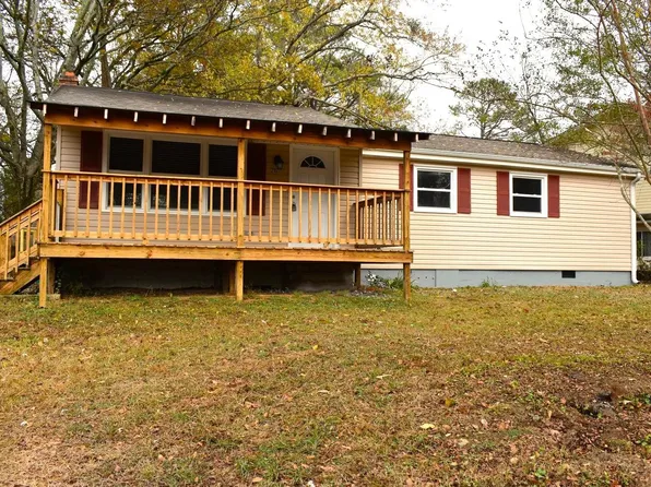 215 Watts Bar St, Sheffield, AL 35660