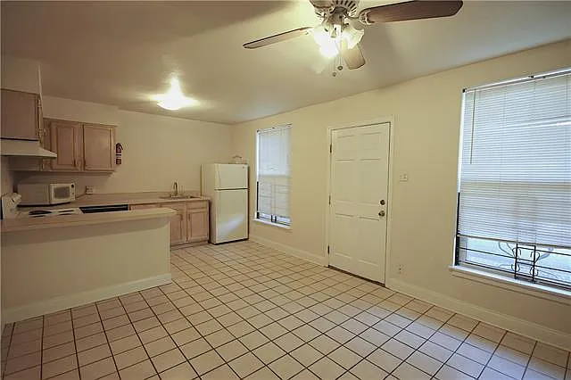 7522 Benjamin St #115 — Photo 2