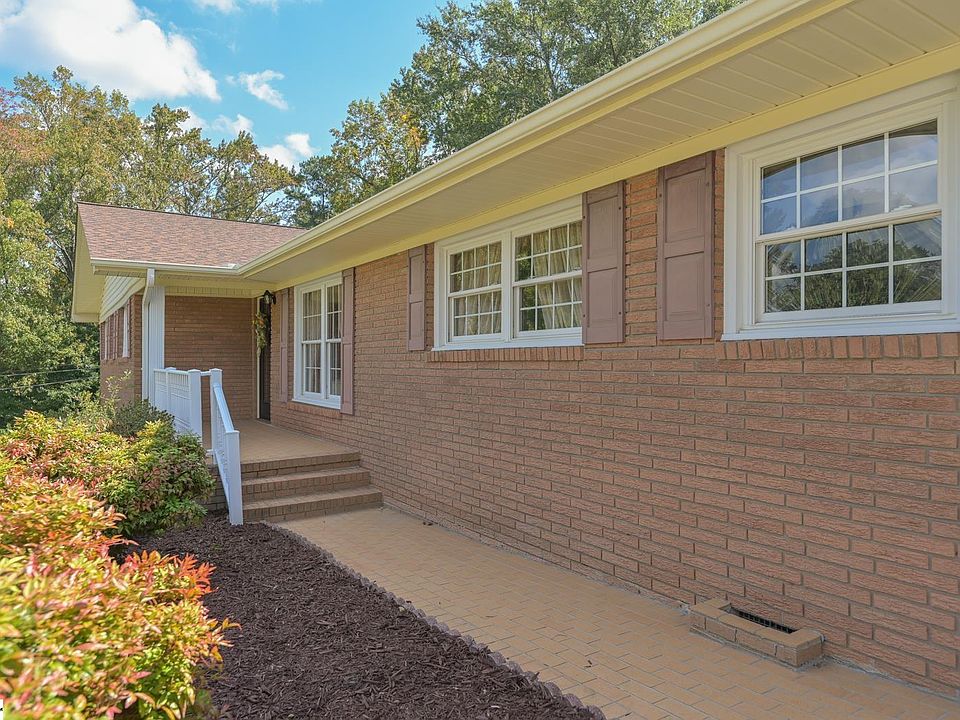 2 Northway Dr, Taylors, SC 29687 Zillow