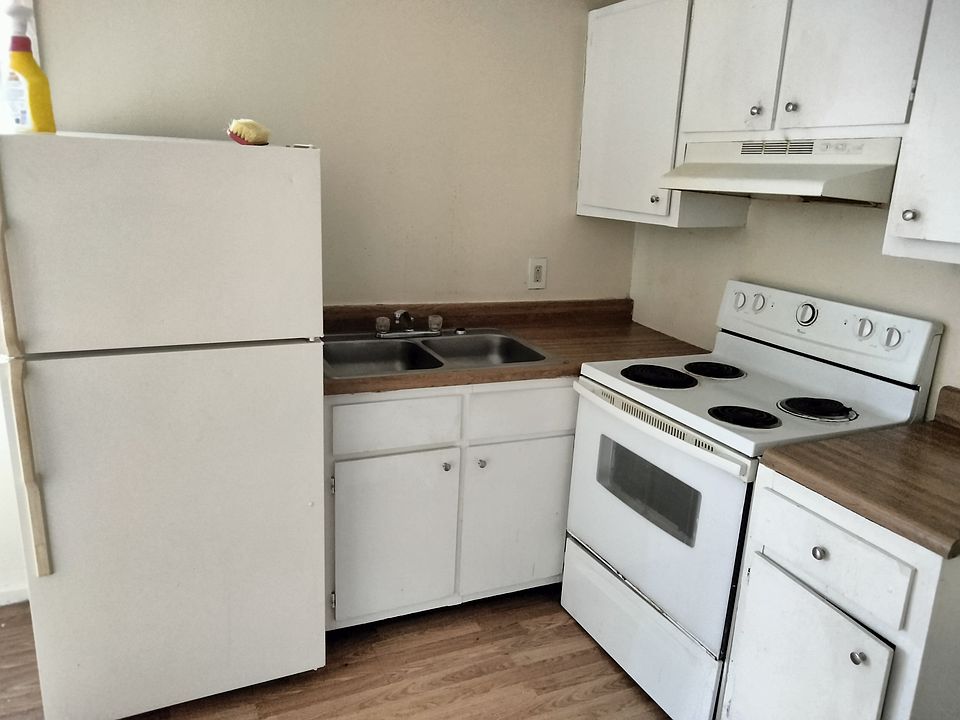 1st image of 407 Turpin Dr APT 6