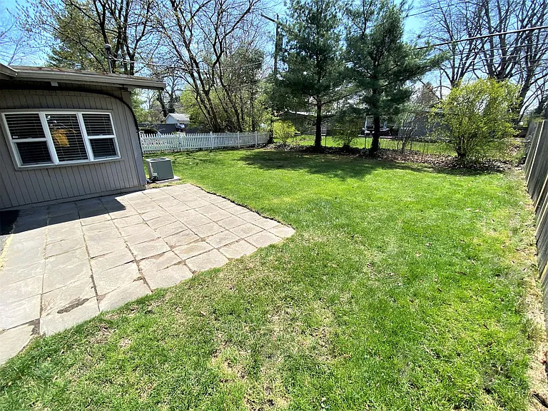 2443 Edgevale Rd — Photo 31