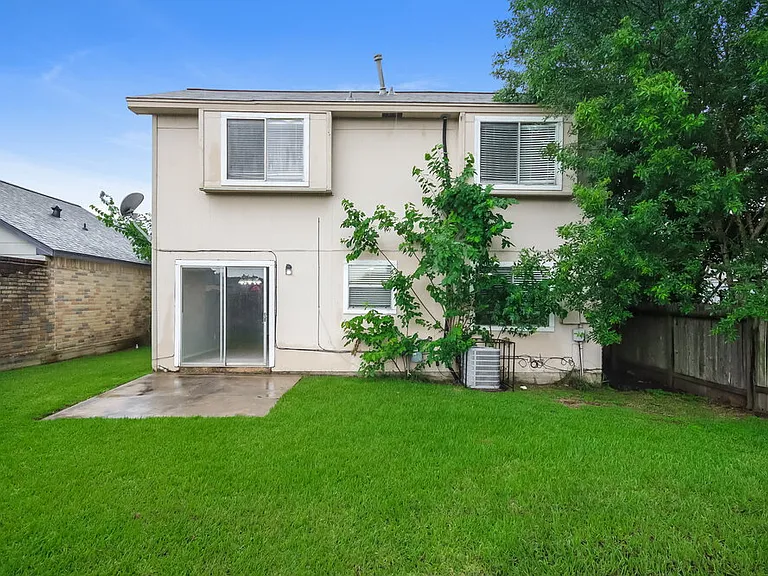 16111 Rosenridge Dr — Photo 23