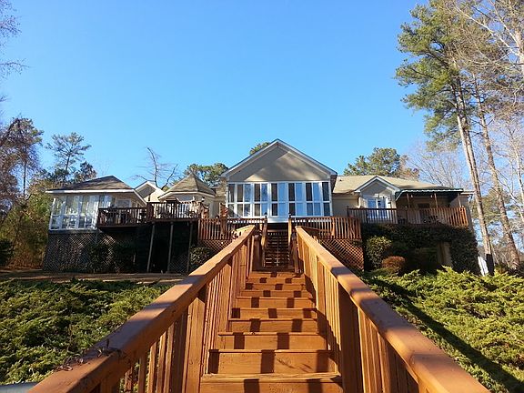 2nd image of 153 Silver Lake Cir