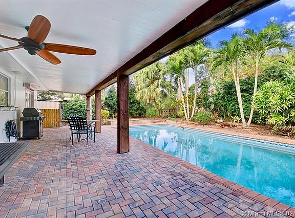 Oversized paver patio perfect for entertaining.