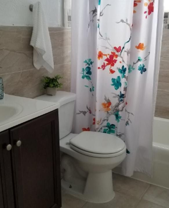 2nd image of 1300 SE 1st St APT 36