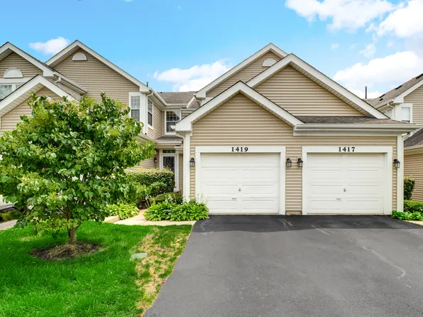 1419 Walnut Hill Ave, Saint Charles, IL 60174