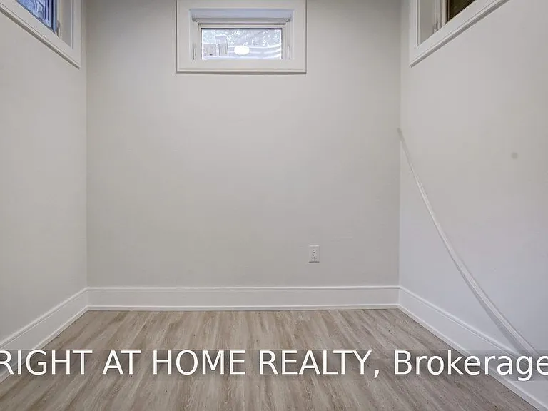 1165 Pinegrove Rd — Photo 15