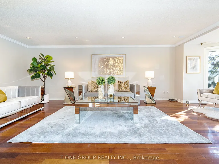 382 Elgin Mills Rd W — Photo 7