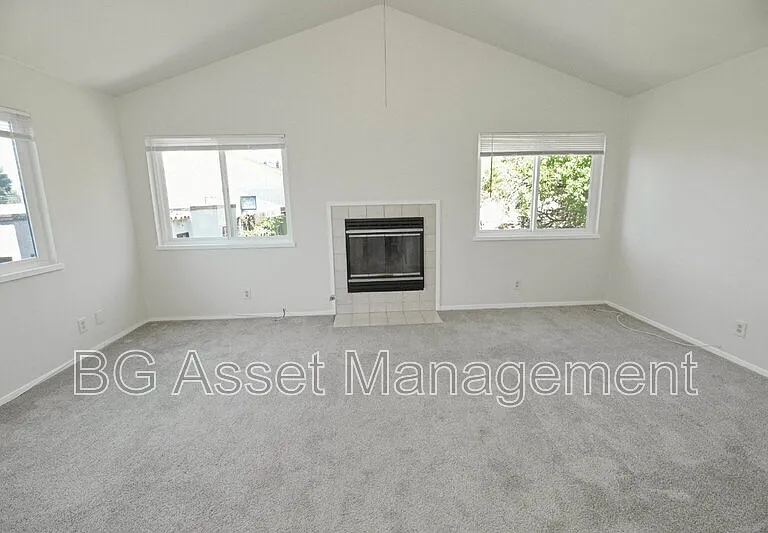 810 3rd St — Photo 24