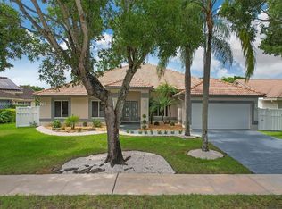 10077 N Springs Way, Coral Springs, FL 33076
