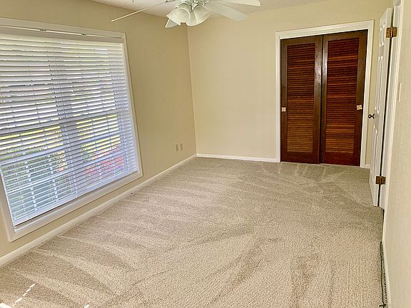 5th image of 104 N William Dr