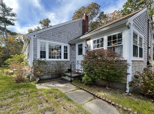 1367 Hyannis Barnstable Rd, Barnstable, MA 02630