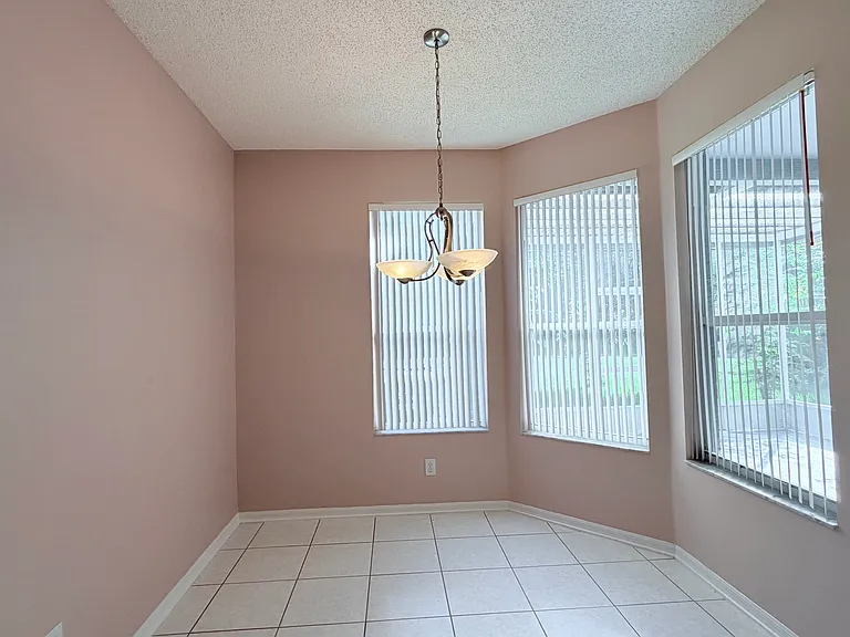 4712 Mapletree Loop — Photo 39
