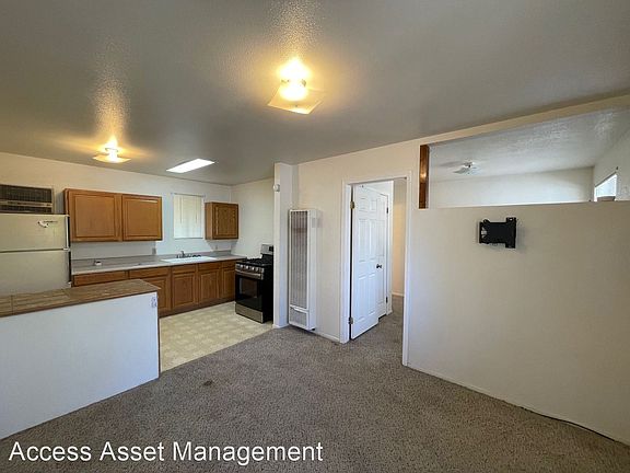 2nd image of 43960 White Mountain Rd #1