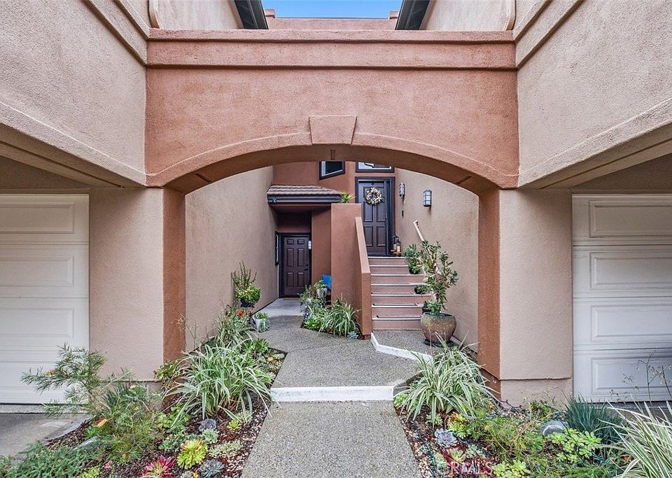 1st image of 26 Sunbridge Pl