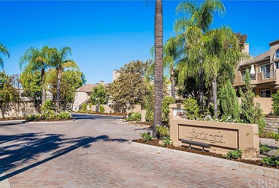 3rd image of 23609 Del Monte Dr Unit 302