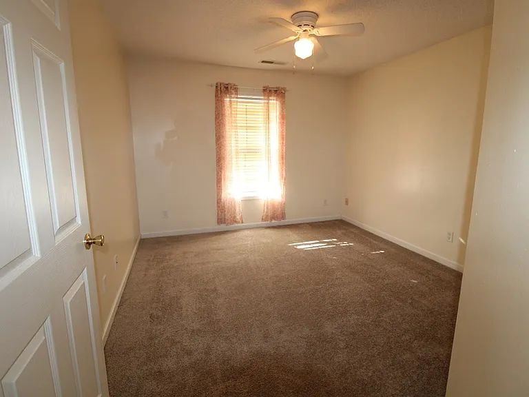 305 Trillium Ln — Photo 26