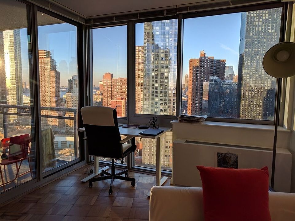 1st image of 505 W 37th St APT 2401