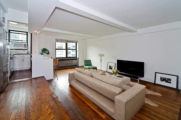 Rented by Bank Neary | media 11