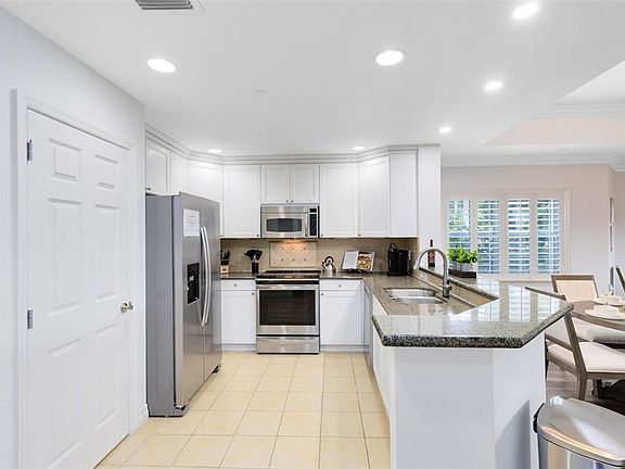 5th image of 7602 CABANA COURT #101
