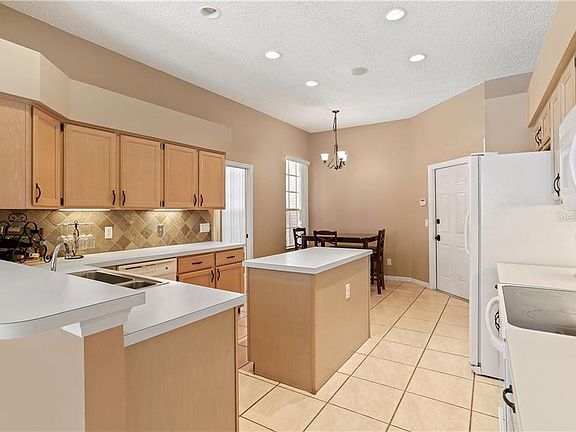 5th image of 4062 Kiawa Dr