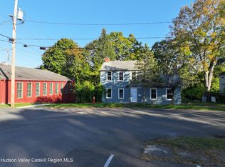 11 N Montgomery Street, Athens, NY 12015