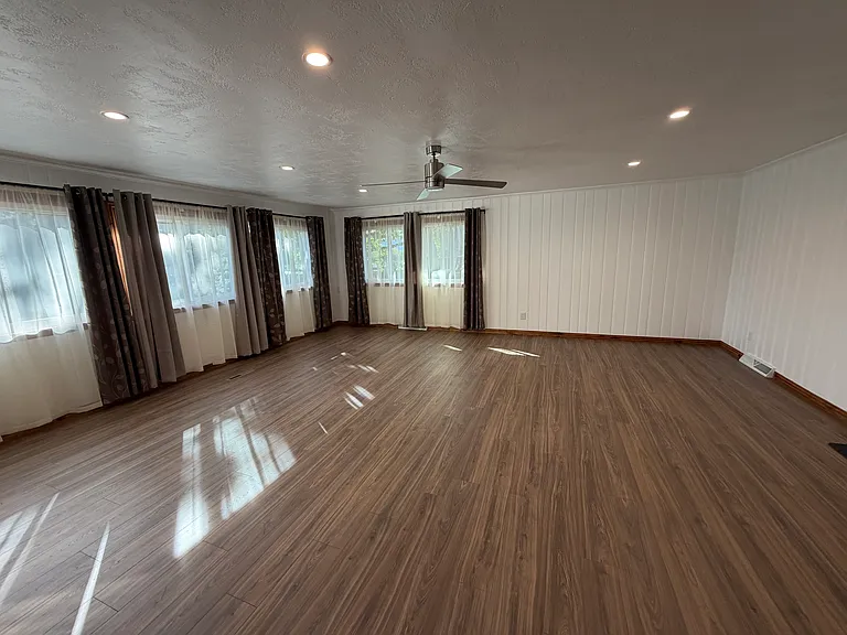 1428 Bellaire Dr — Photo 21