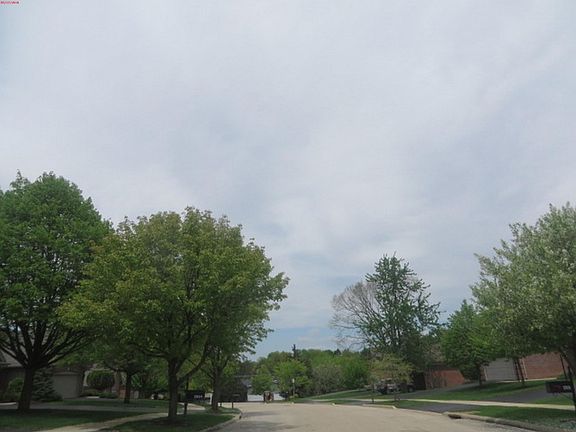 4th image of 2910 Troon Ct