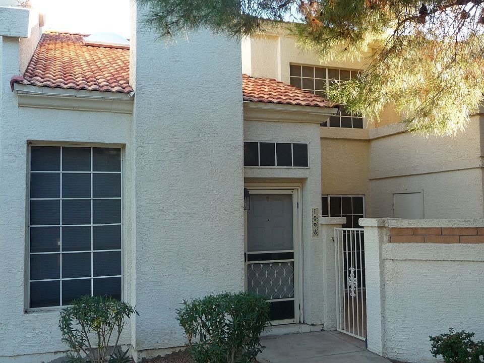 Front door/patio area