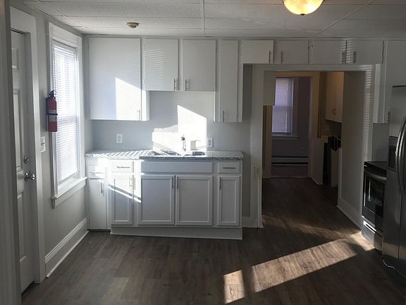3rd image of 15 Lenox Ave #1
