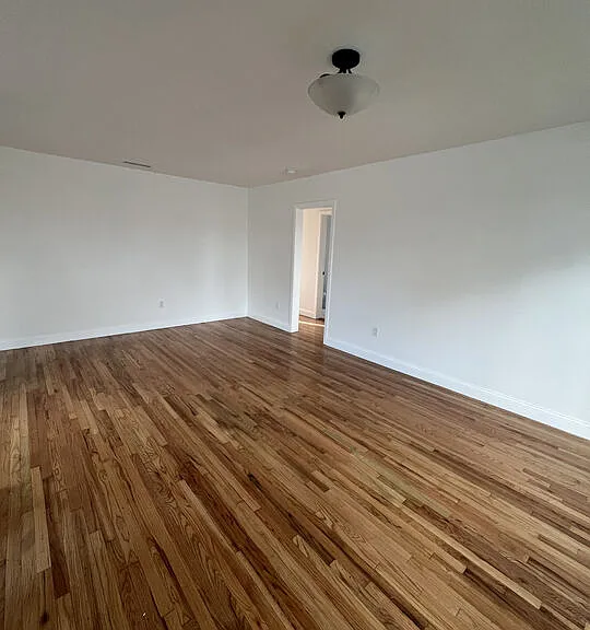 15605 S Berendo Ave — Photo 14