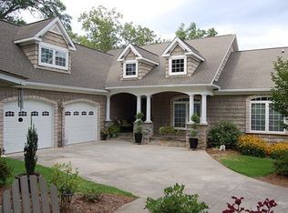 506 Trestle Rd, Greenwood, SC 29649