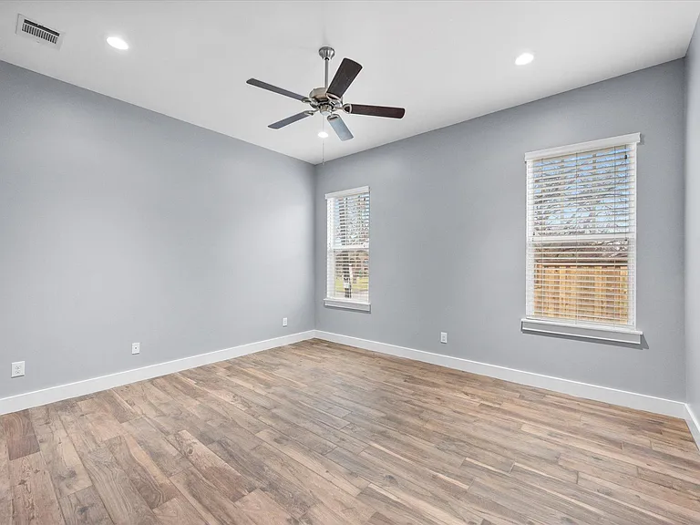 216 Alvarado St — Photo 15