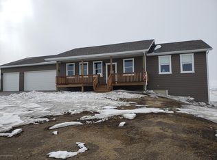 3005 107j Ave SW, Dickinson, ND 58601