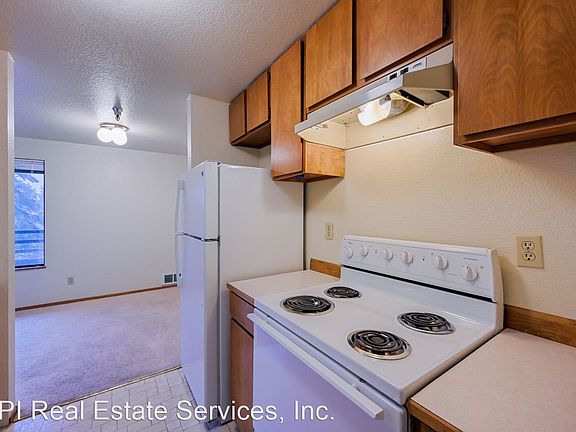 4th image of 13635 NE 8th St #203