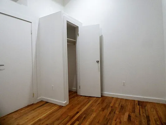 Rented by Capri Jet Realty Corp | media 27