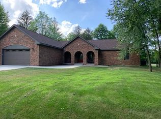 20690 Sherwood Rd, Belleville, MI 48111