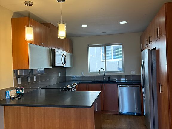 2nd image of 907 N 85th St