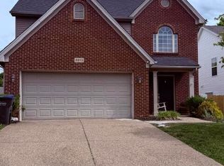 8813 Eli Dr, Louisville, KY 40228