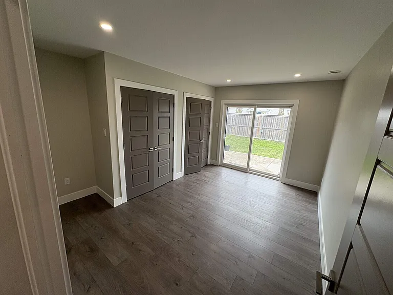 38 Concorde Way — Photo 3