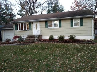 6 Woodland Rd, Fairfield, NJ 07004