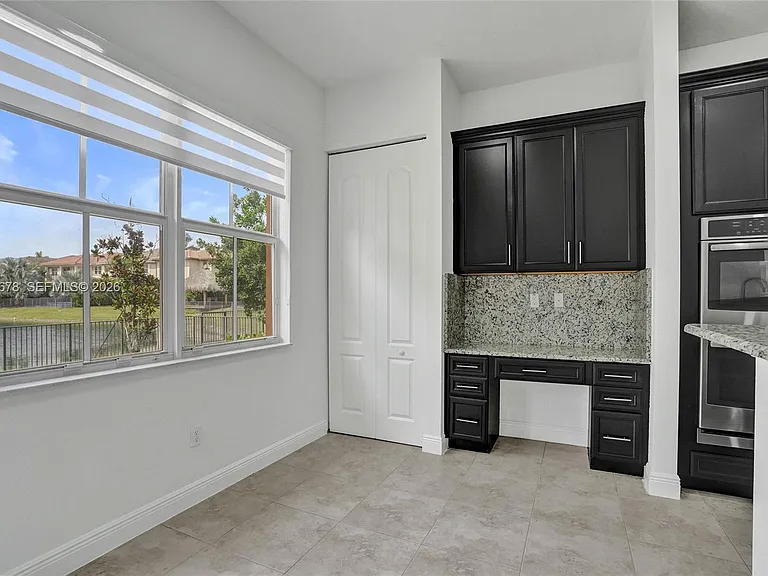10340 Lake Vista Ct — Photo 49
