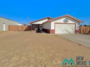 2112 Algerita St, Carlsbad, NM 88220