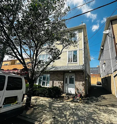 173 W 21st St #3 Photo 1