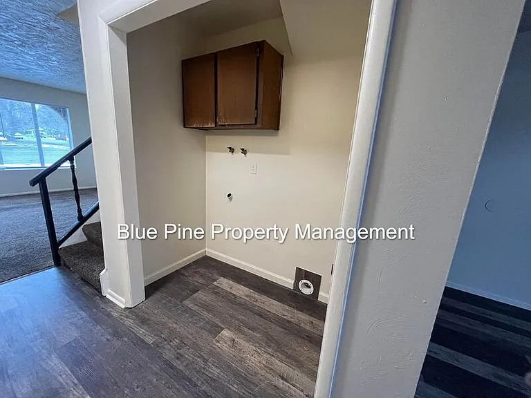 337 E 15th St #4 — Photo 5
