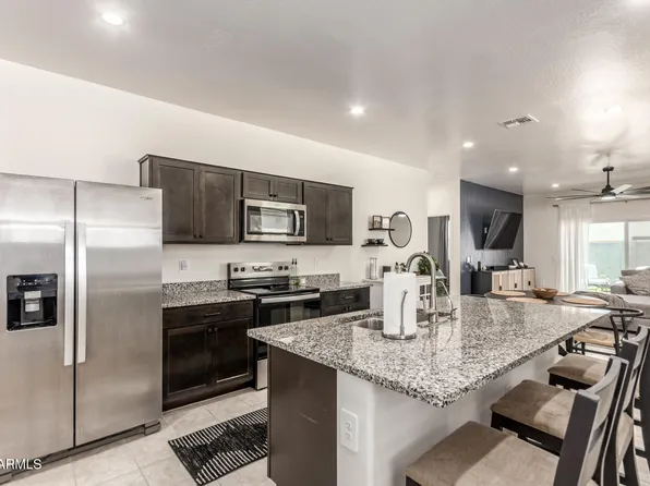 2131 W SHELLY Avenue, Apache Junction, AZ 85120