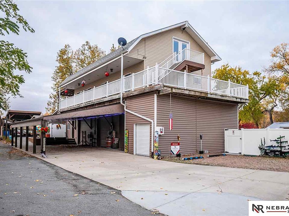 1st image of 32403 E Lake Park Dr
