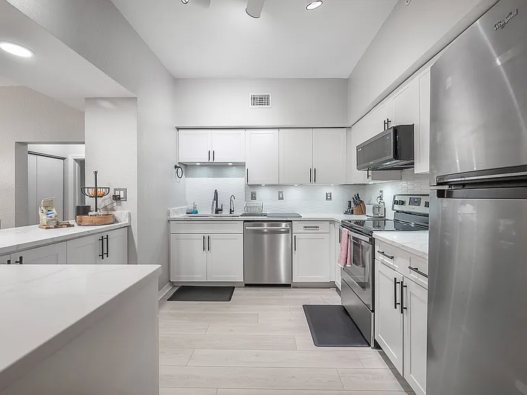 410 S Armenia Ave #928 — Photo 9